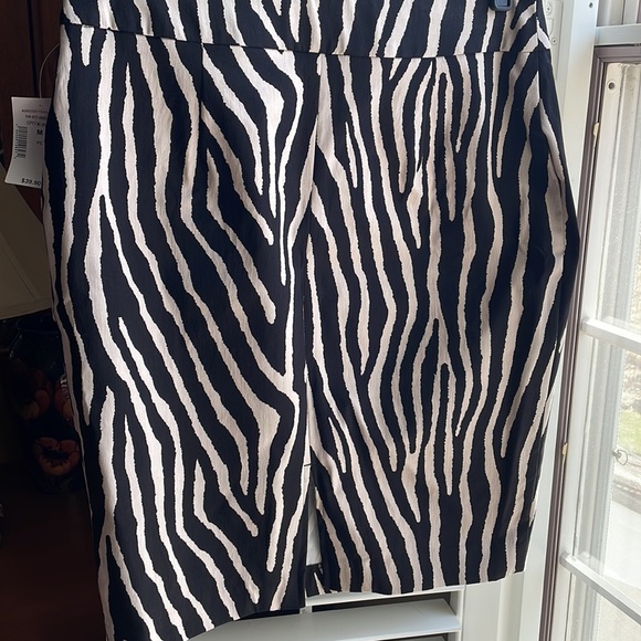 Cleo Zebra print pencil skirt - Picture 4 of 6